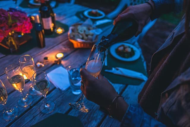 Champagne pour un Apéritif Réussi